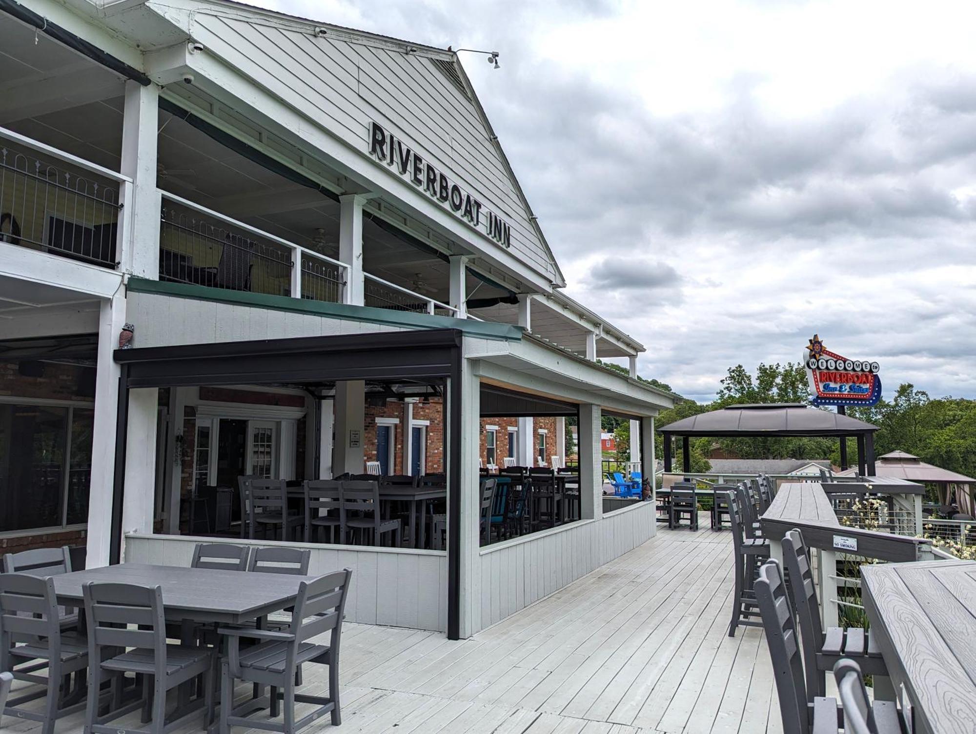Riverboat Inn & Suites Madison Eksteriør bilde